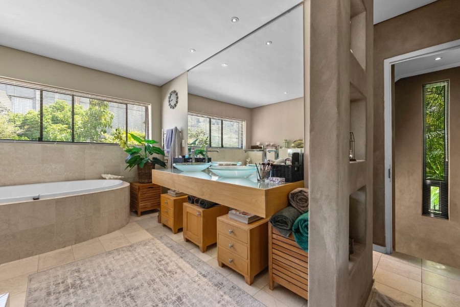 2 Bedroom Property for Sale in Tamboerskloof Western Cape